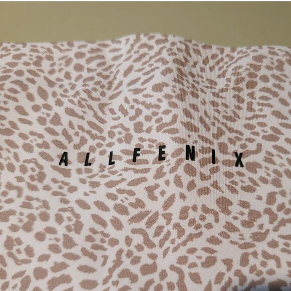All Fenix white tan leopard print athletic leggings - medium - Picture 6 of 7